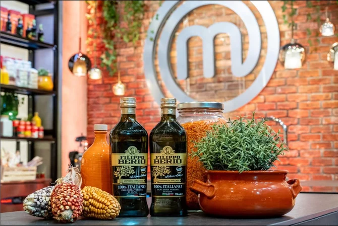 Bottiglie Filippo Berio sul set con il simbolo MasterChef