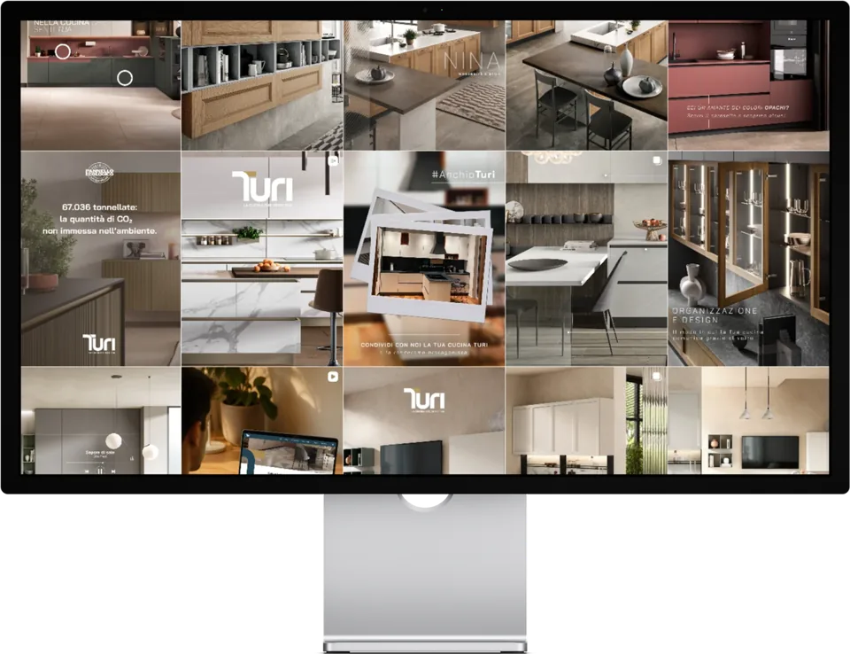 Monitor con una griglia di contenuti Cucine Turi: ambienti, materiali e dettagli delle cucine